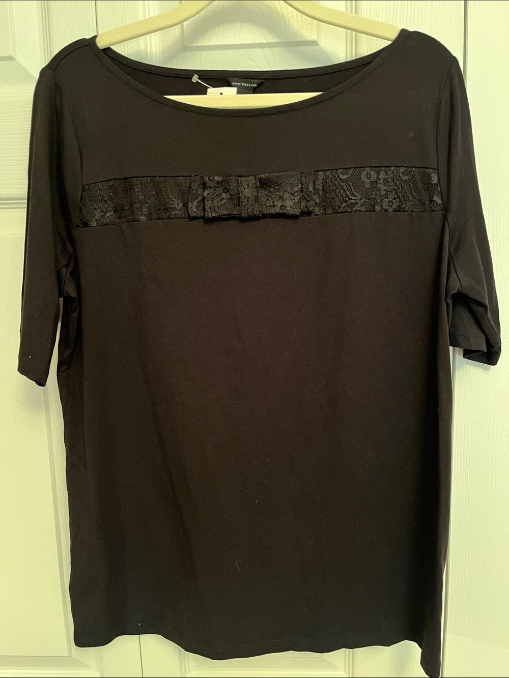 Ann Taylor Black Short-Sleeve Scoop Neck Top with Lace-Trim Bow